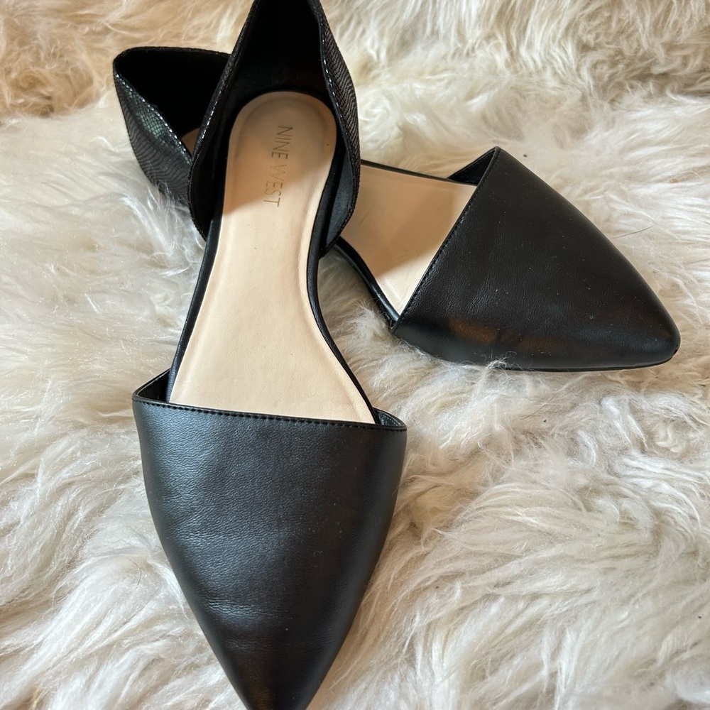 Nine West flats. Size 6.5M. Gently worn.